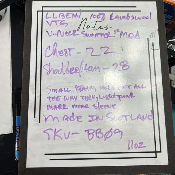 VTG L.L. Bean 100% Lambswool V-Neck Sweater size Medium Beige Made in Scotland - Picture 13 of 13